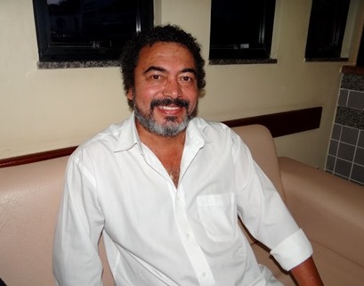 Evandro Correia se apresenta esta noite no 'Boteco do Bode'