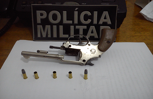 Aracatu: Homem é detido por porte ilegal de armas