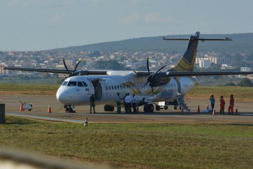 Idosa morre dentro de avião no aeroporto de Vitória da Conquista