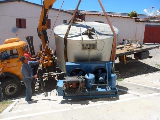 Aracatu: produtores de leite são beneficiados com tanque de resfriamento para o produto