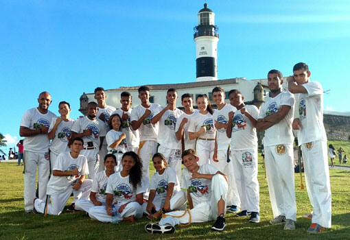 Grupo Topázio se destaca representando Brumado durante evento cultural em Salvador