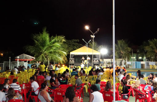 Neste sábado, 15, tem Happy Hour no Clube Social de Brumado