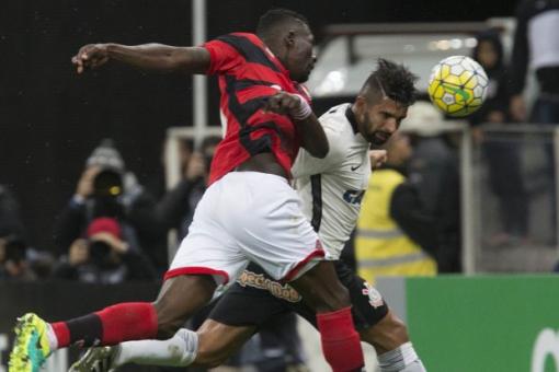 Série A: Vitória toma virada do Corinthians e segue na zona de rebaixamento 