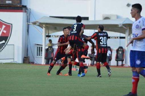 Vitória vence o Bahia por 2x0 na primeira da decisão do Baianão