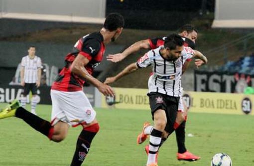 Campeonato Brasileiro: Vitória perde para o Corinthians e volta para o Z4