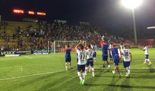 Bahia vence fora e reage na Série B