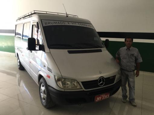 Dão da Van transporte de passageiros e encomendas,  sua opção de Brumado para Vitória da Conquista 