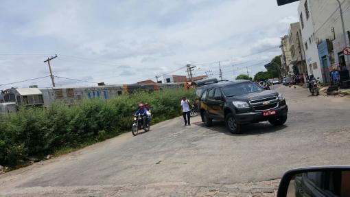Brumado: familiares e amigos prestaram as últimas homenagens ao maquinista George Rocha; momento foi de muita comoção