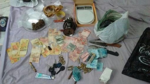 Brumado: Polícia apreende dinheiro, drogas e munições em casa no Bairro Monsenhor Fagundes 