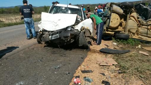 Policial Militar aposentado e carona morrem em acidente automobilístico na BR-030 