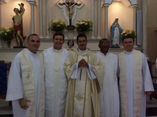 Brumado: novos padres assumem a Paróquia Bom Jesus 