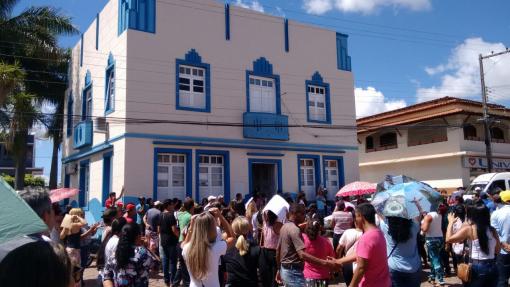 Barra da Estiva: profissionais da Educacão paralisam atividades após prefeito João Didi descumprir Lei do Piso Salarial