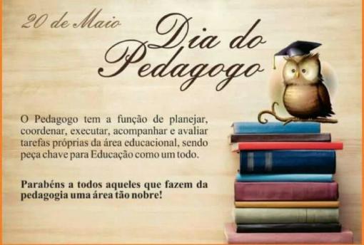 Secretaria da Educação homenageia os pedagogos da rede municipal de Brumado 