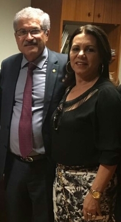 Participando da Marcha a Brasília vereadora Ilka Abreu visita gabinete do deputado José Rocha 