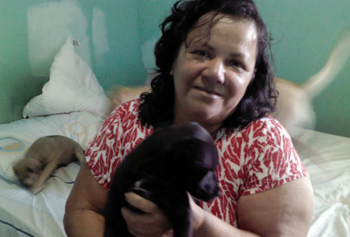 Familiares de mulher aracatuense que sofre com Leucemia Mieloide Aguda fazem campanha para arrecadar doações