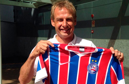 Klinsmann posta foto com camisa do Bahia