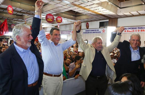 'Com o mandato da Dilma e a eleição do Rui, vamos consertar mais um pouco desta Bahia', diz Lula