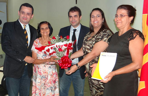 Aos 82 anos, Maria Lícia Silva Luz recebe Moção de Aplausos e Congratulações do legislativo brumadense