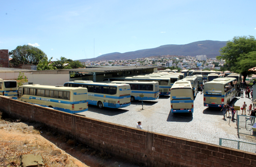 Brumado: Ao manobrar, ônibus atinge funcionário da empresa Novo Horizonte