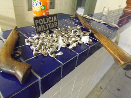 Brumado: Polícia apreende drogas e armas no bairro Urbis II