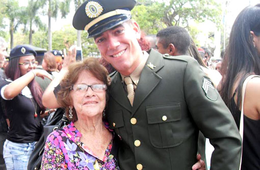 Brumadense se forma Sargento do Exército