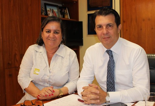 Deputado Federal Arthur Maia recebe prefeita de Aracatu, em Brasília