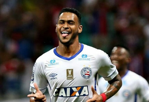 Júnior Brumado celebra gol: 'Muito bom fazer o torcedor feliz'