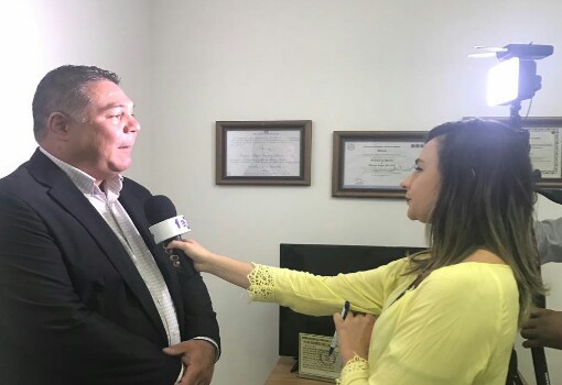 Brumado: Léo Vasconcelos é entrevistado pela TV Assembleia na inauguração da nova sala da UVB 