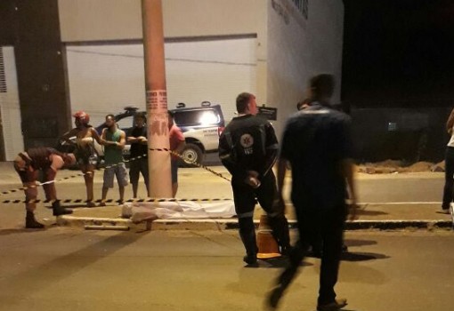 Brumado: homem morre após colidir moto contra poste na Avenida Lindolfo Azevedo Brito