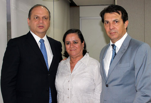 Aracatu: em Brasília, prefeita Lêda Matias cobra implantação do Samu 192 no município