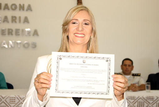 Malhada de Pedras: prefeita Terezinha Baleeiro Alves Santos e vereadores foram diplomados