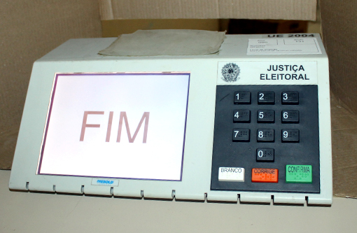 Relatório da reforma política prevê fim dos vices e voto em lista 