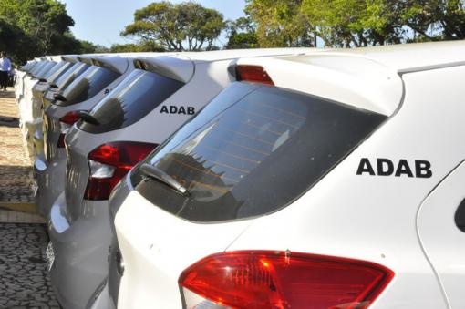 Escritório regional da ADAB em Brumado recebe veículo para defesa agropecuária