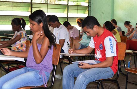 Uneb conclui provas do vestibular 2014 com 12,9% de abstenção