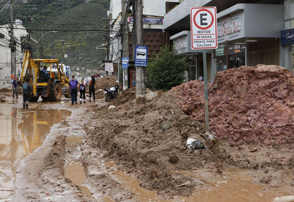 Total de mortos em Petrópolis sobe para 146