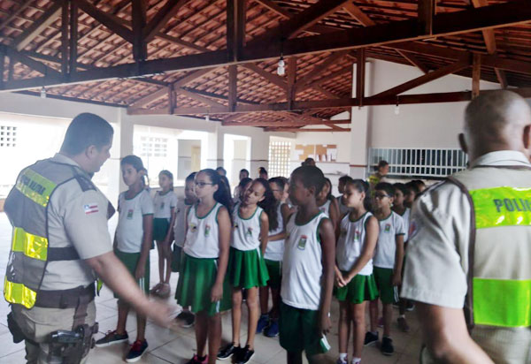 Projeto 'A voz mirim na Educação para o Trânsito' é apresentado pela 46ª CIPM em Livramento 