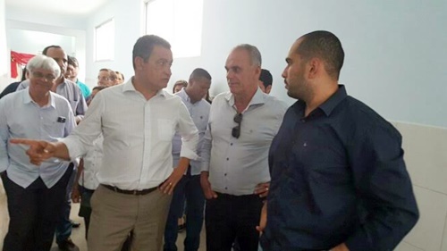 Prefeito Aguiberto reforça aliança com Rui Costa em visita do governador a Brumado 