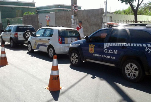 Em parceria com a 18ª Ciretran e a CGM, SMTT promove abordagens de cunho educativo no trânsito municipal