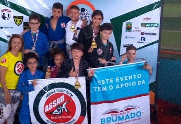 Atletas brumadenses conquistam nove medalhas no 5º Campeonato de Jiu-Jitsu da Liga Conquistense