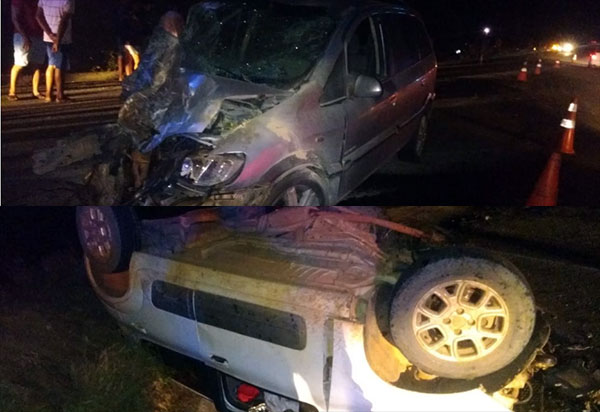 Carros colidem frontalmente na BA-262 e um pessoa fica em estado grave