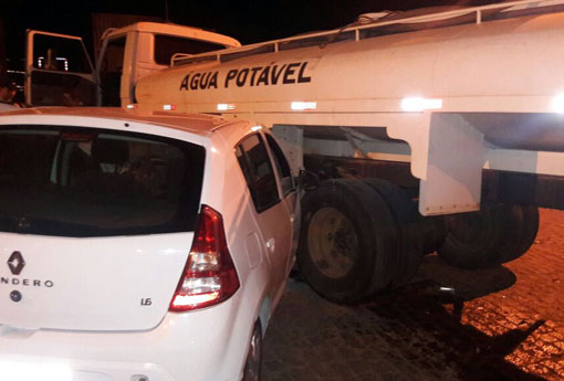 Brumado: caminhão fez manobra brusca e veículo não teve como parar