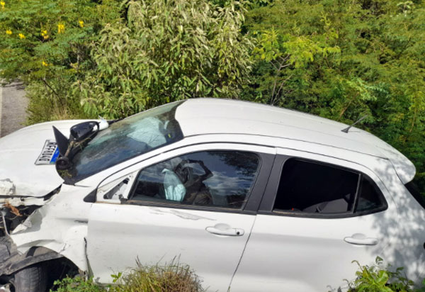 Motorista perde controle da direção e sofre acidente na BA-026