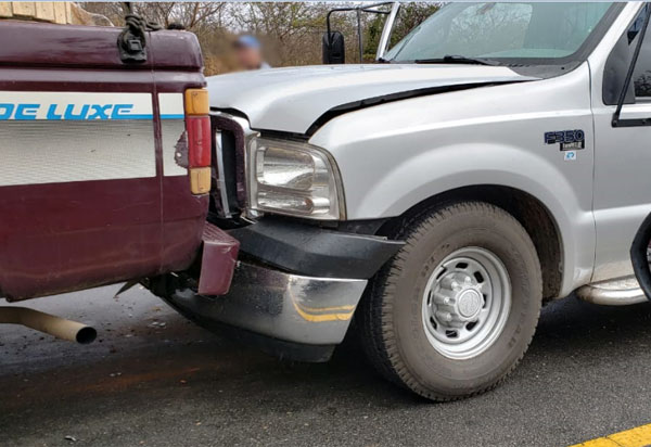 Sem sinalização, obra na BA-262 provoca engavetamento de quatro veículos