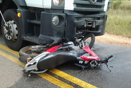 Boquira: motociclista tem morte instantânea aos ser atropelado por caminhão na BA-156