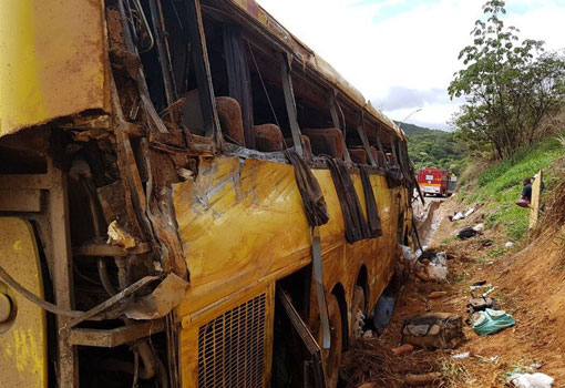 Ônibus que saiu de Itabuna tomba em Brumadinho-MG e deixa 7 mortos