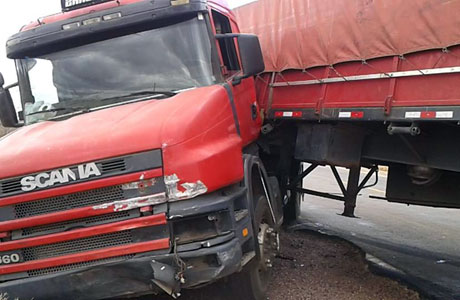 Brumado: Devido ultrapassagem perigosa Van causa acidente