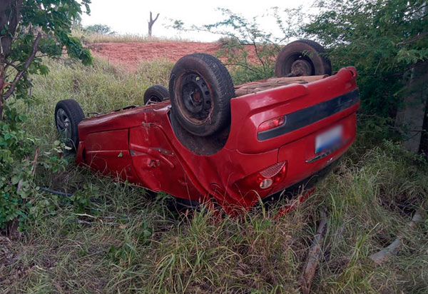 Crianças de 06 anos e 01 e meio e uma mulher de 55 anos morrem em acidente entre Paramirim e Caturama