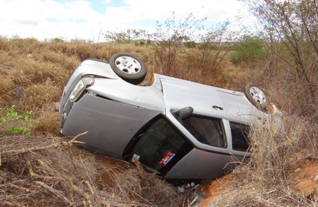 BRUMADO: ADVOGADO CAPOTA VEÍCULO NA BA - 148