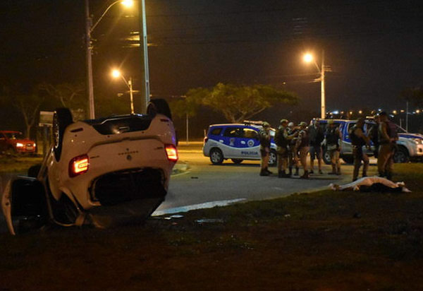 Conquista: homem é preso após capotar carro e matar jovem de 18 anos; segundo a polícia ele estava embriagado