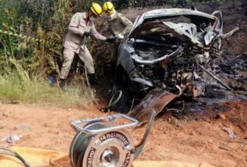 Quatro pessoas morem, uma delas um recém-nascido, e outras ficam feridas em acidente próximo a Correntina